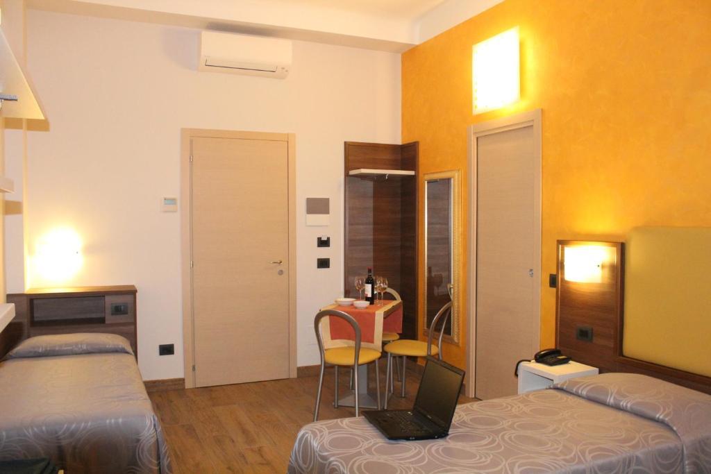House Beatrice Milano Hotel Bagian luar foto